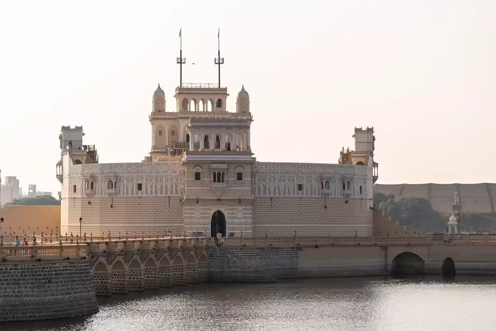 Ahmedabad to Jamnagar Taxi